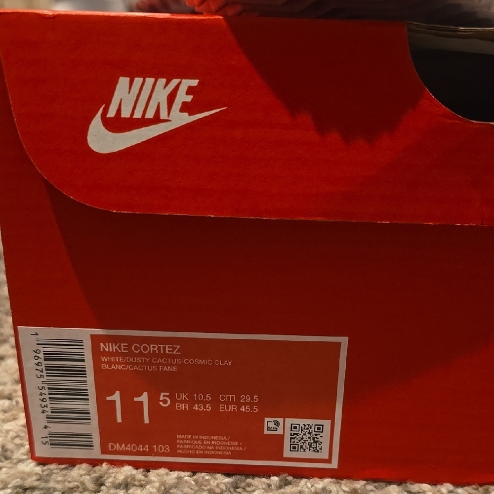 Nike White and Blue Sneakers - Picture 2 of 3